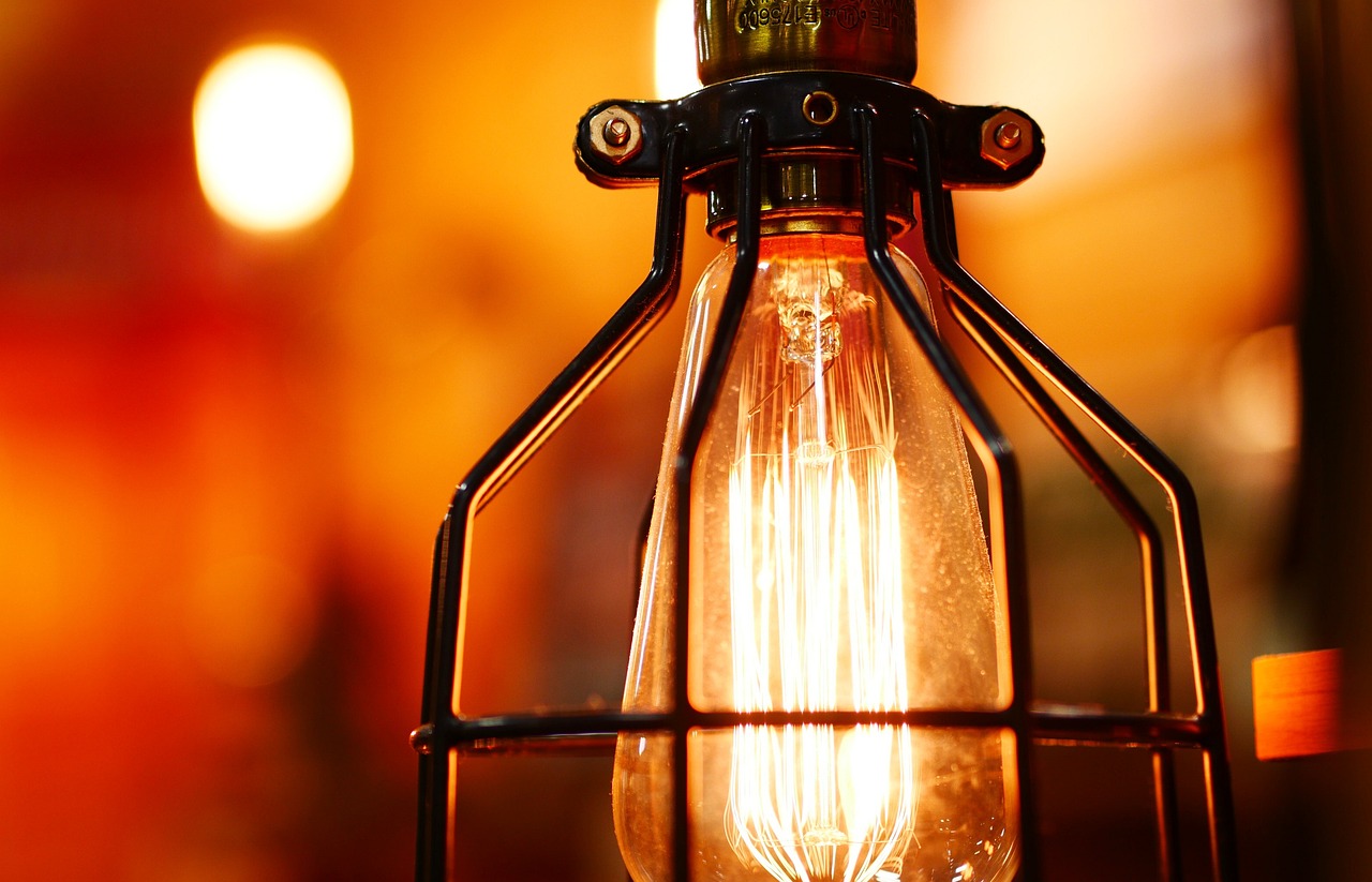 Lampy solarne – co warto o nich wiedzieć?